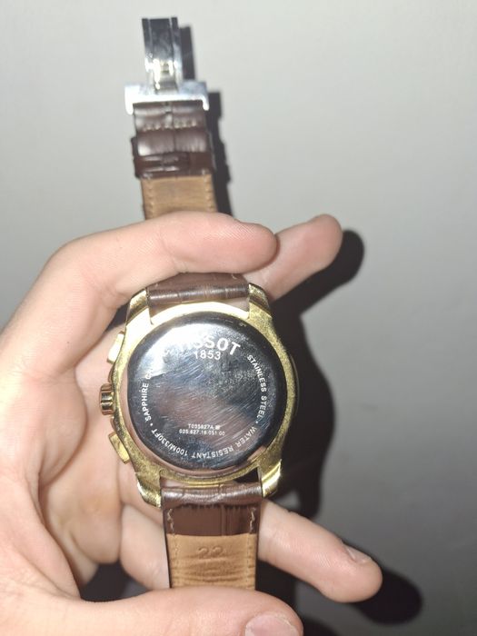 часы Tissot в отличном цвете