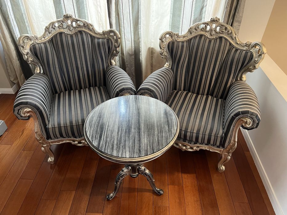 Set 2 fotolii si masa cafea, stil baroc, gri/argintiu