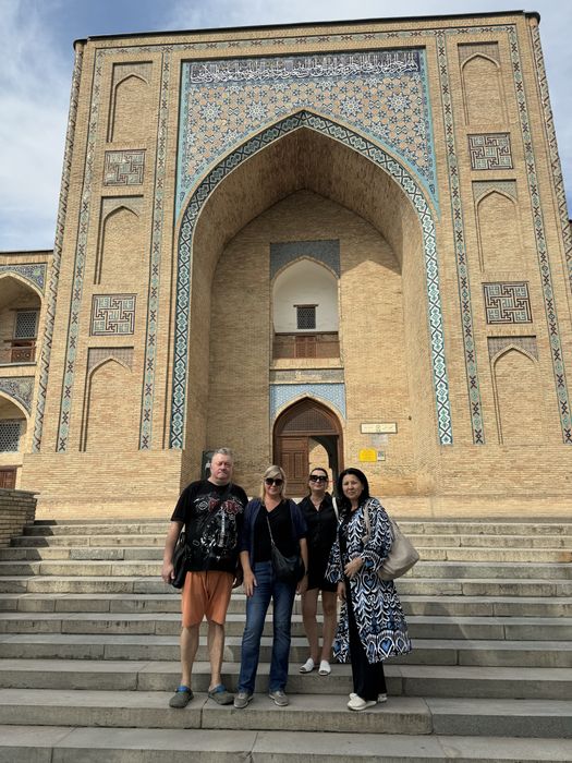 Гид-экскурсовод (историк) по Ташкенту. Туры и сопровождения туристов.