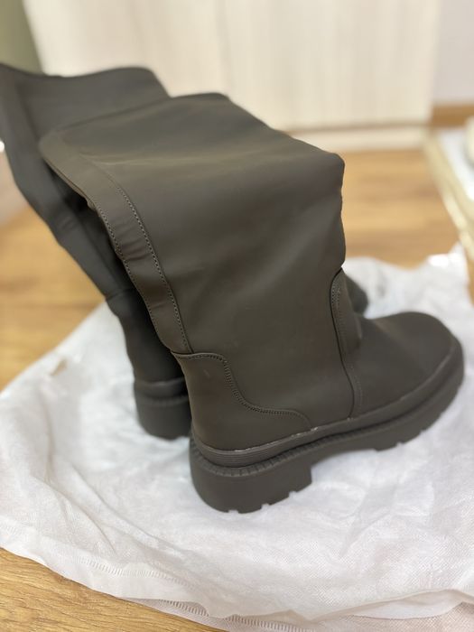 Продам новые зимние сапоги