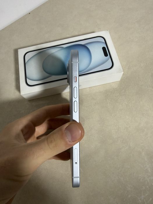 iPhone 15 - 128 GB