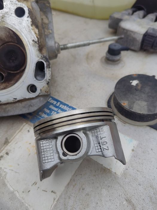 vand chiuloasa piston motor Honda gx390