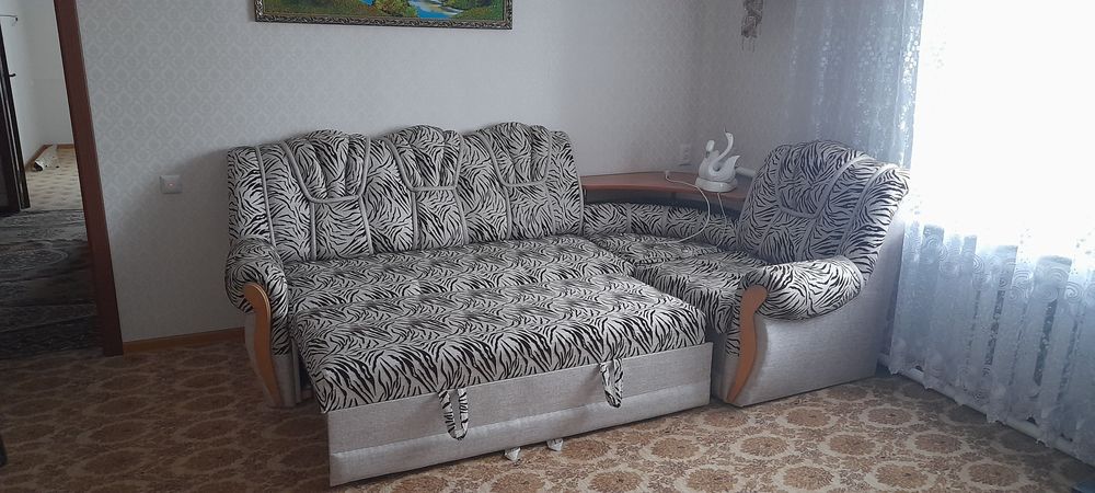 Продам диван и два кресла