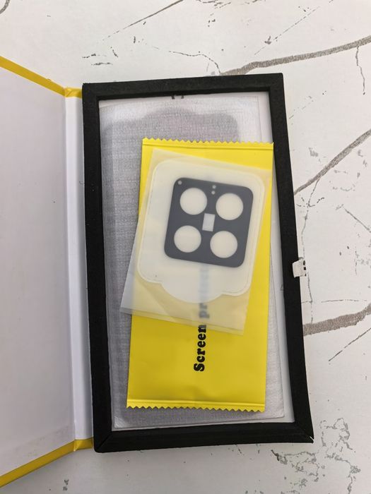 Защитное стекло на Xiaomi 14