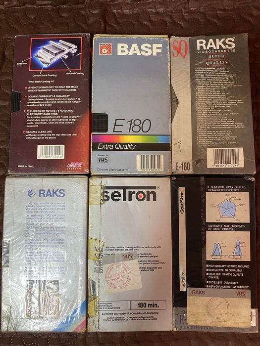 Casete de digidi de vamzare un milion jumate 6 casete cine este interesat de aceste casete poate lasa un mesaj