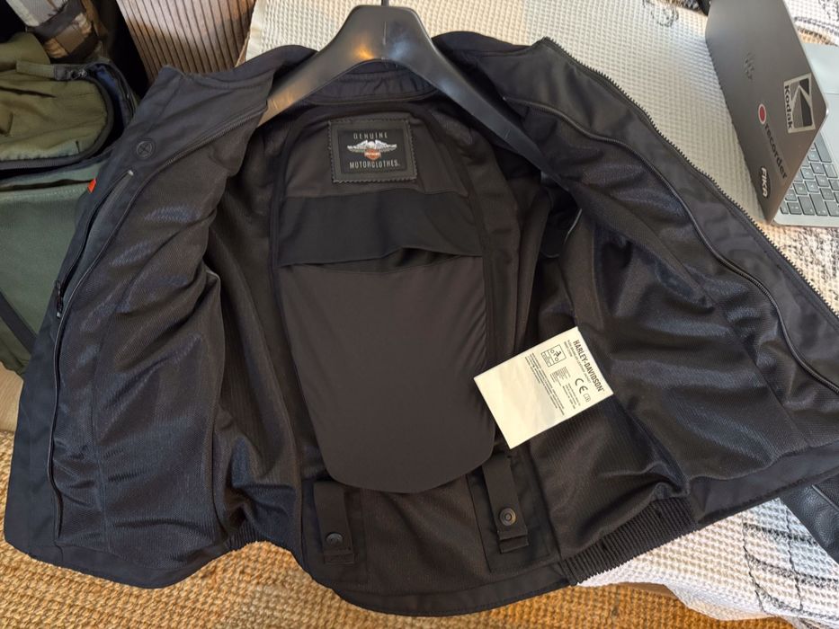 Vand geaca moto dama Harley Davidson noua Xs