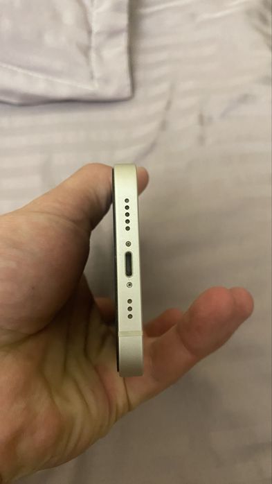 срочно продам IPhone 13