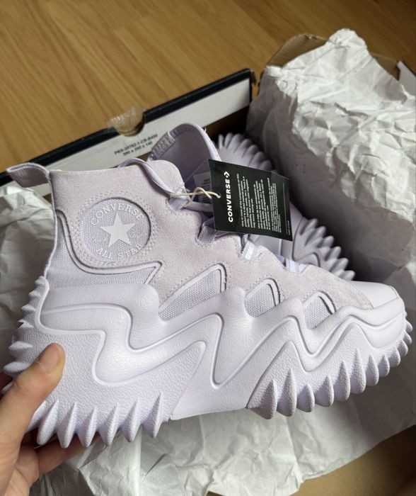 Converse editie limitata noi cu eticheta