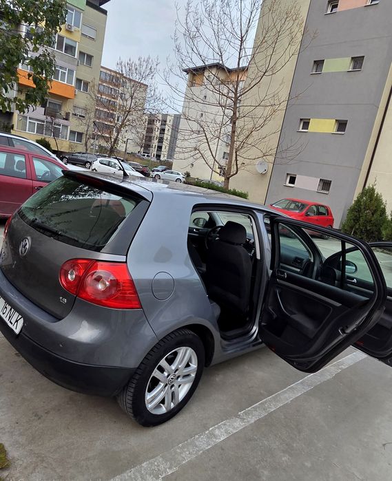 Vw Golf 5 1.6 Mpi 102 Cp Benzină  An 2007