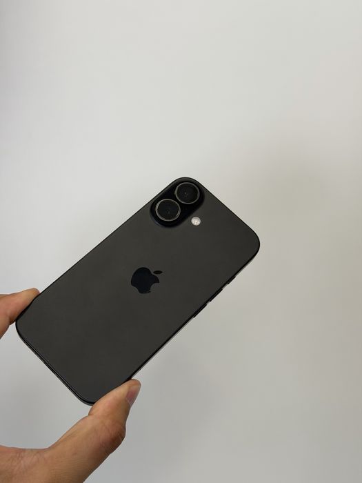 Отличен iPhone 16 - 99 цикъла