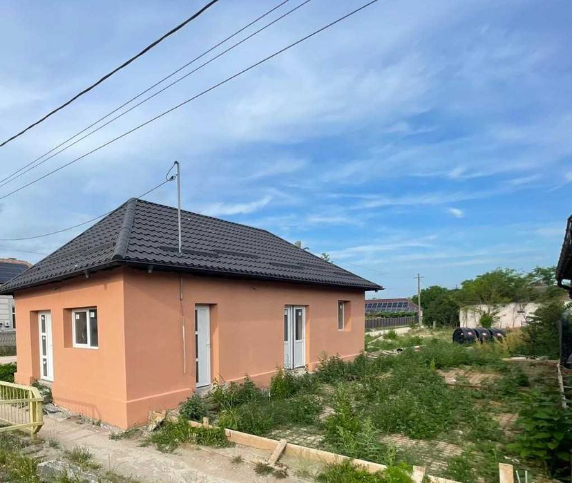 Vand casa/spatiu comercial
