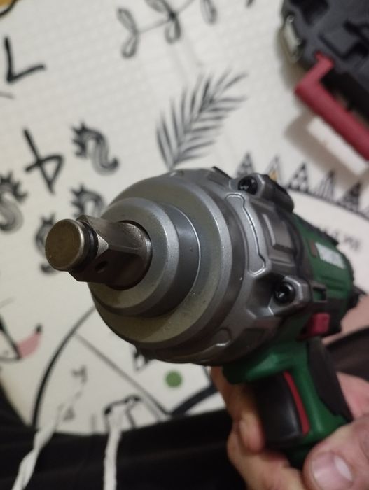 Masina de insurubat cu impact Parkside