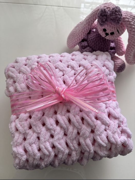 Плетено одеяло за бебе от хипоалергенна прежда Ализе