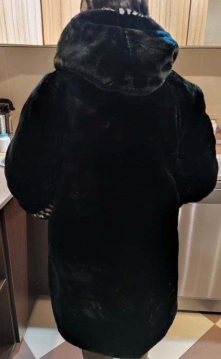 Vând haină de blană