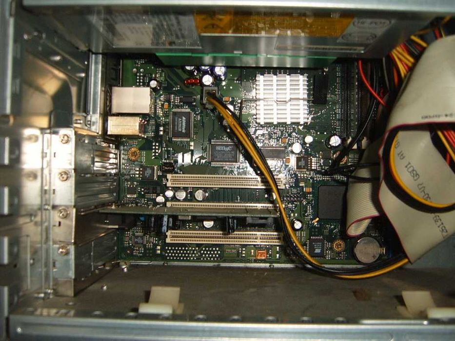 Настолен компютър