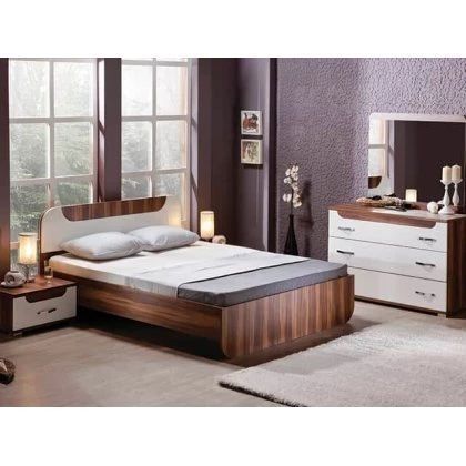 Продам спальный гарнитур