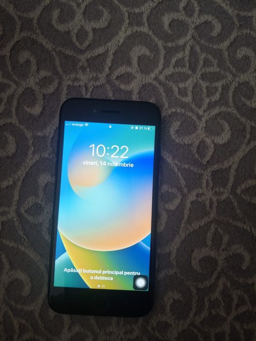 Dau laptop si un iphone 7 la schimb pe un alt iphone