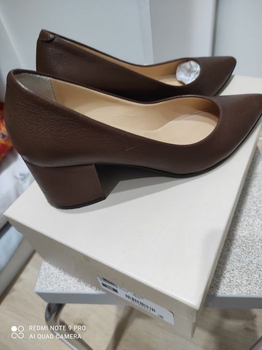 Продается женские туфли