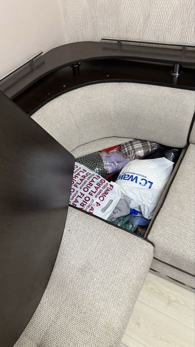 Продам диван за 40000 тенге