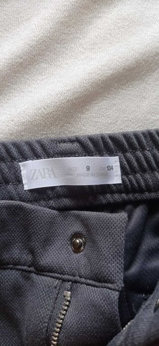 ZARA Нов панталон за момче размер 134