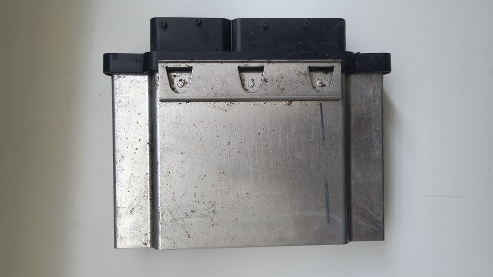 ECU Компютър VW Audi Skoda Seat 1.4 TSI MED17.5.25
Номер: 04E 907 309 BJ
Свален от работещ автомобил.
Подходящ за VW / Audi / Skoda / Seat бензин TSI