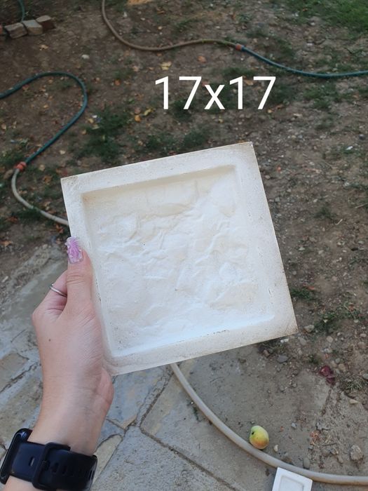 Lot aprox. 84 matrite noi piatra decorativa – 7 dimensiuni