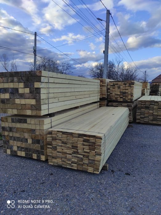 Cherestea rasinoasa molid brad leturi scândură grinzi dulapi lambriu