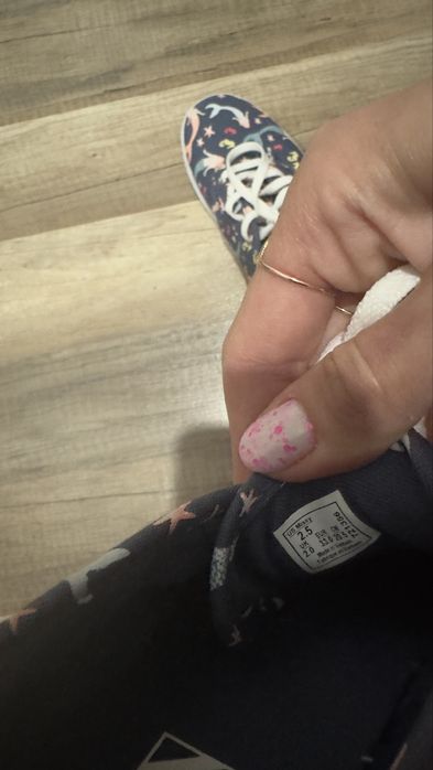 Tenisi Vans marimea 33 sirene