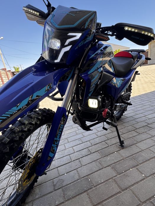 Продам мотоцикл 250 кубов