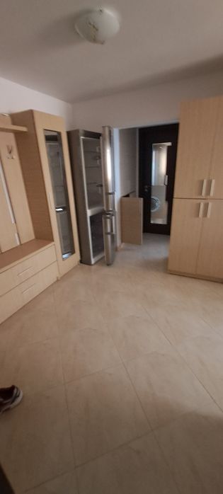 Inchiriez apartament de doua camere