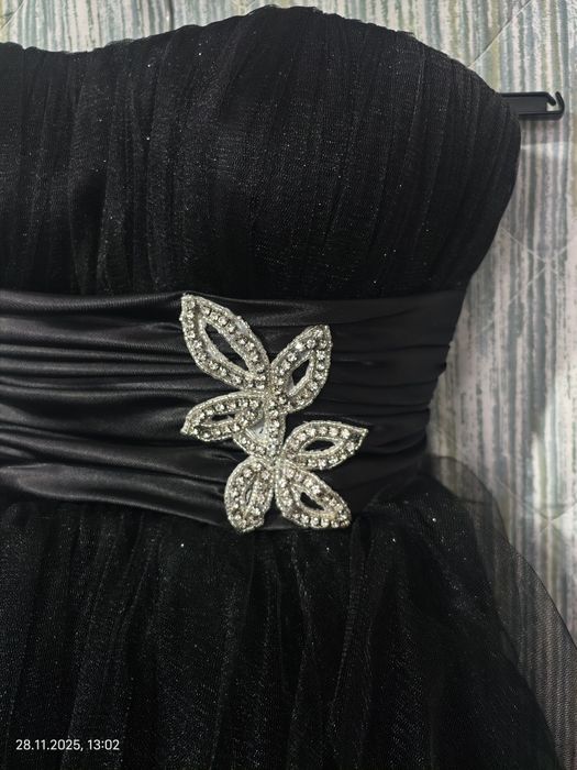 Абитуриентски рокли