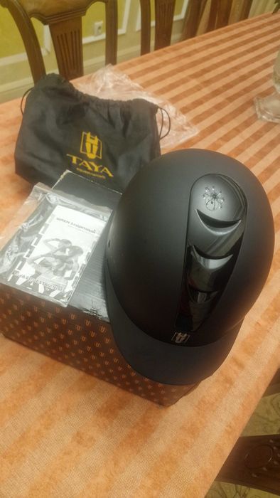 Шлем для конного спорта