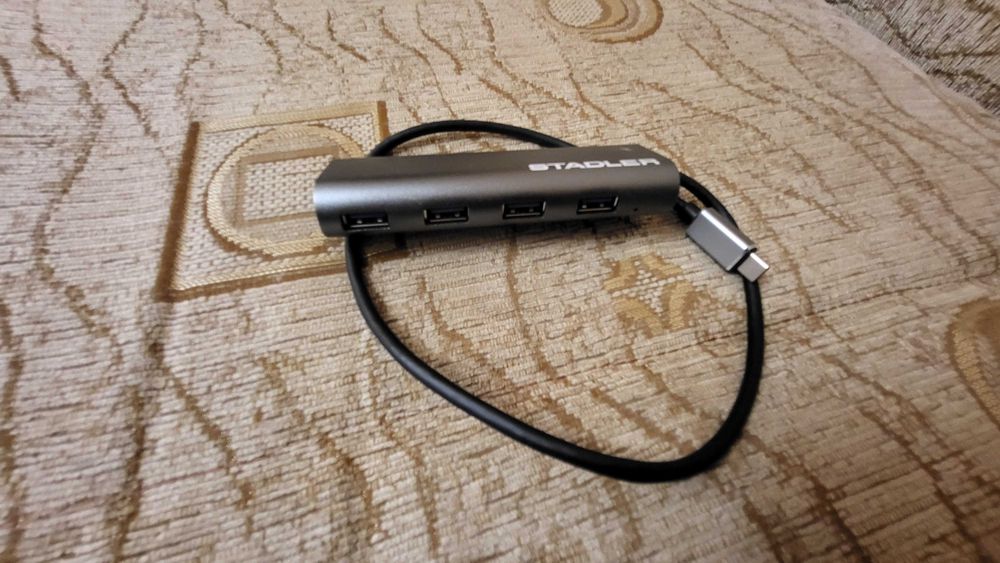 USB-C Universal dock  4 usb 3.0 fuctional