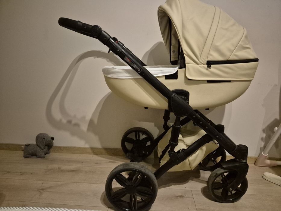 Бебешка количка 3 в 1