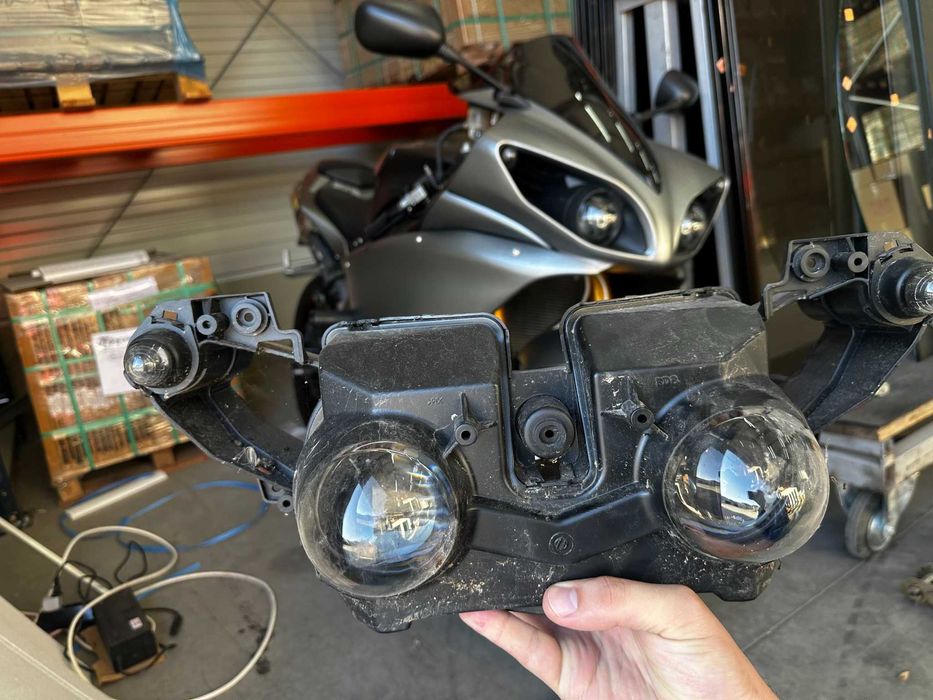 Нови фарове за Yamaha R1 2009