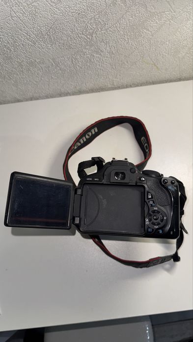 Продам canon 600D