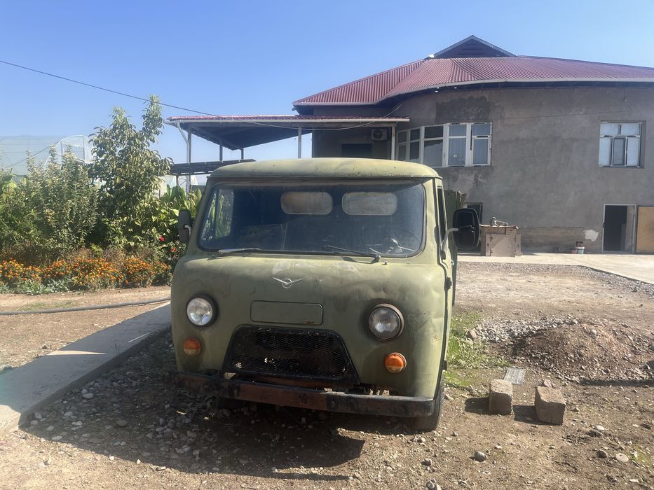 Продаём машину УАЗ 3303