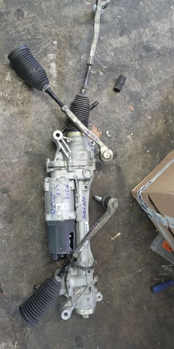 Продавам рейка за МЕРЦЕДЕС W213/CLS 2020