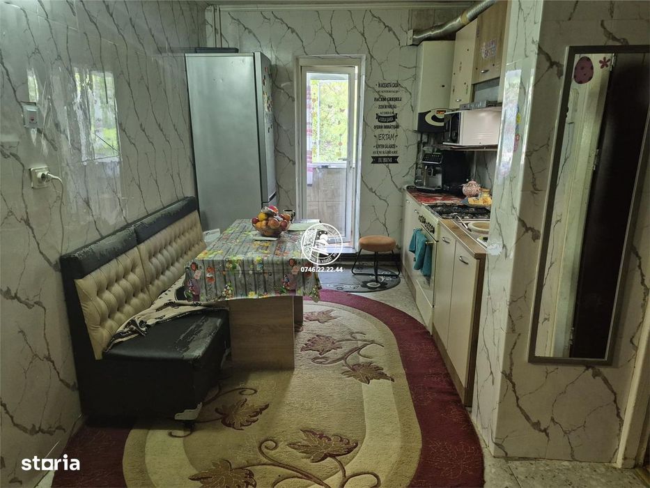 Apartament 3 camere decomandat zona Galata-Iasi
