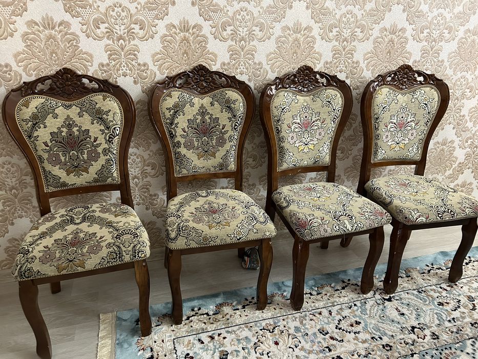 Стол стулья сатылады