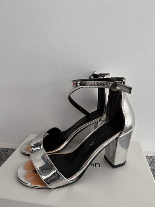 Продавам различни токчета за всяка цена