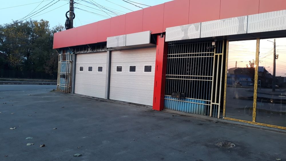 RULOURI Aluminiu si Usi de garaj rezidentiale SECTIONALE