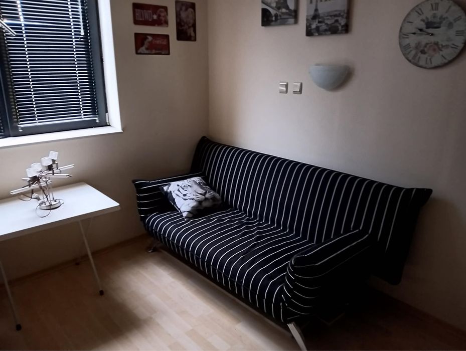 Дивани 2 броя - вземане от мясо