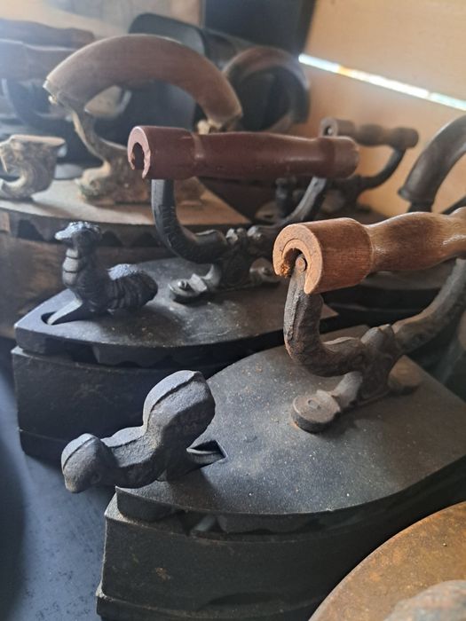 Vând colecție fiare de calcat