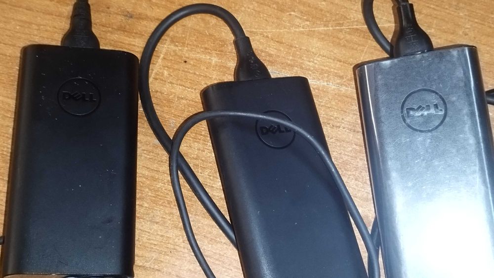 Dell  модел DA90PM130 Захранване - адаптер за лаптоп