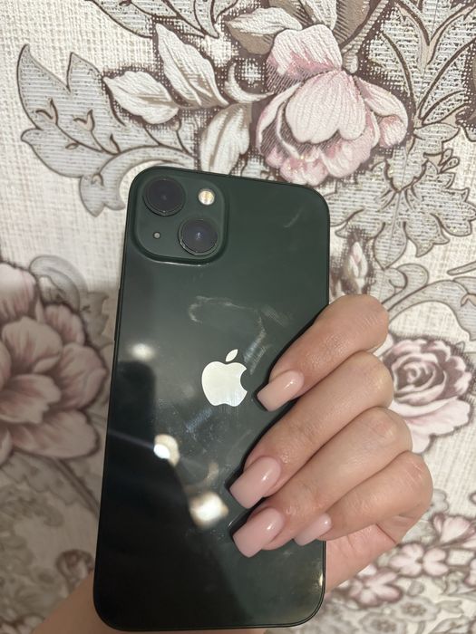 Продам  Айфон 13