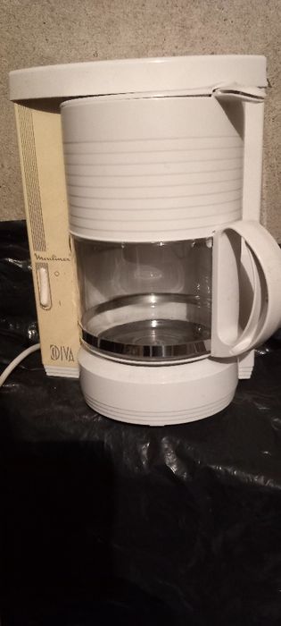 Продавам кафе машина.