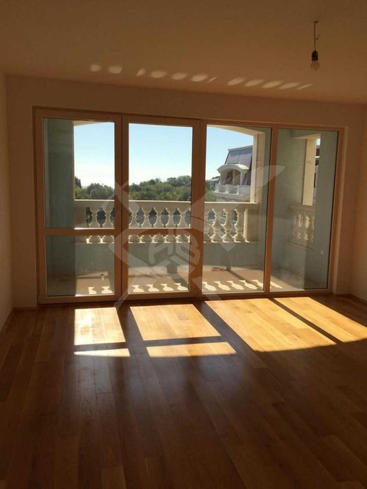 Тристаен апартамент в Св. св. Константин и Елена - 44171