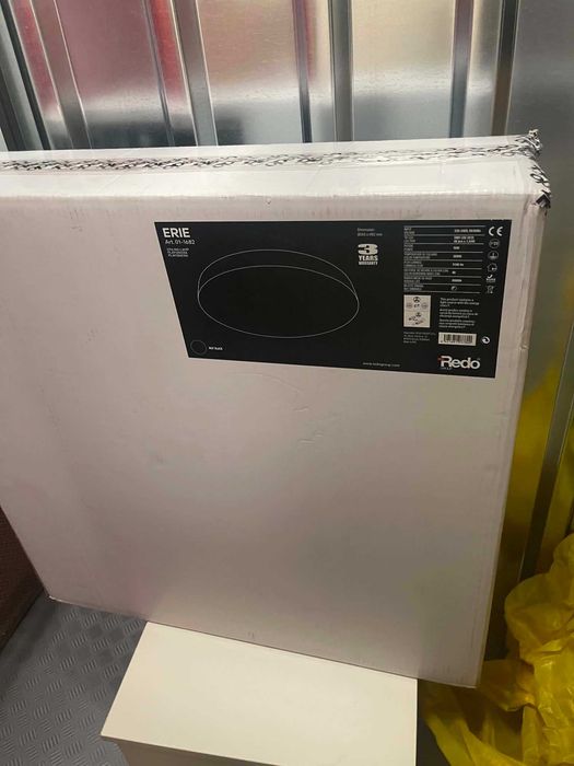 НОВ LED Плафон Redo ERIE 50W 3000K IP22 BK - 26% под пазарната цена !!!
