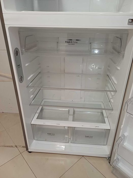 Хладилник с фризер LG  XXL 592 литра